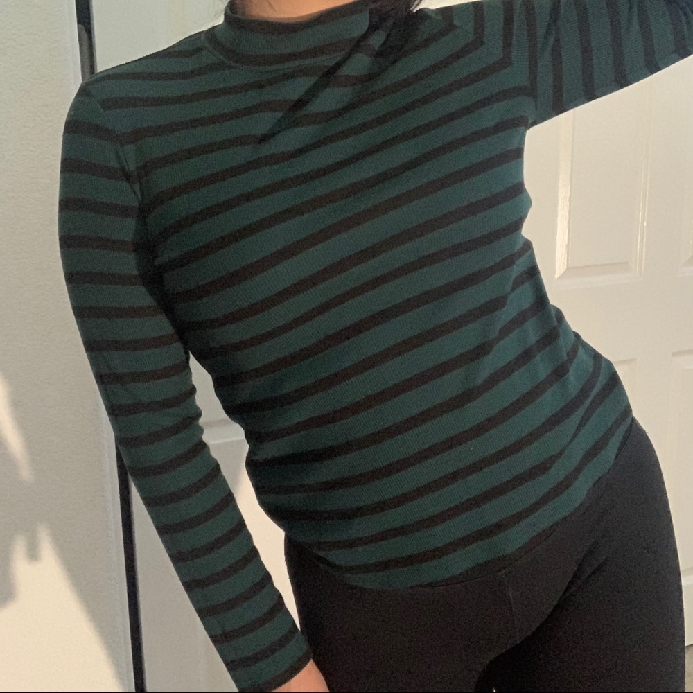 Thrifted Striped turtleneck